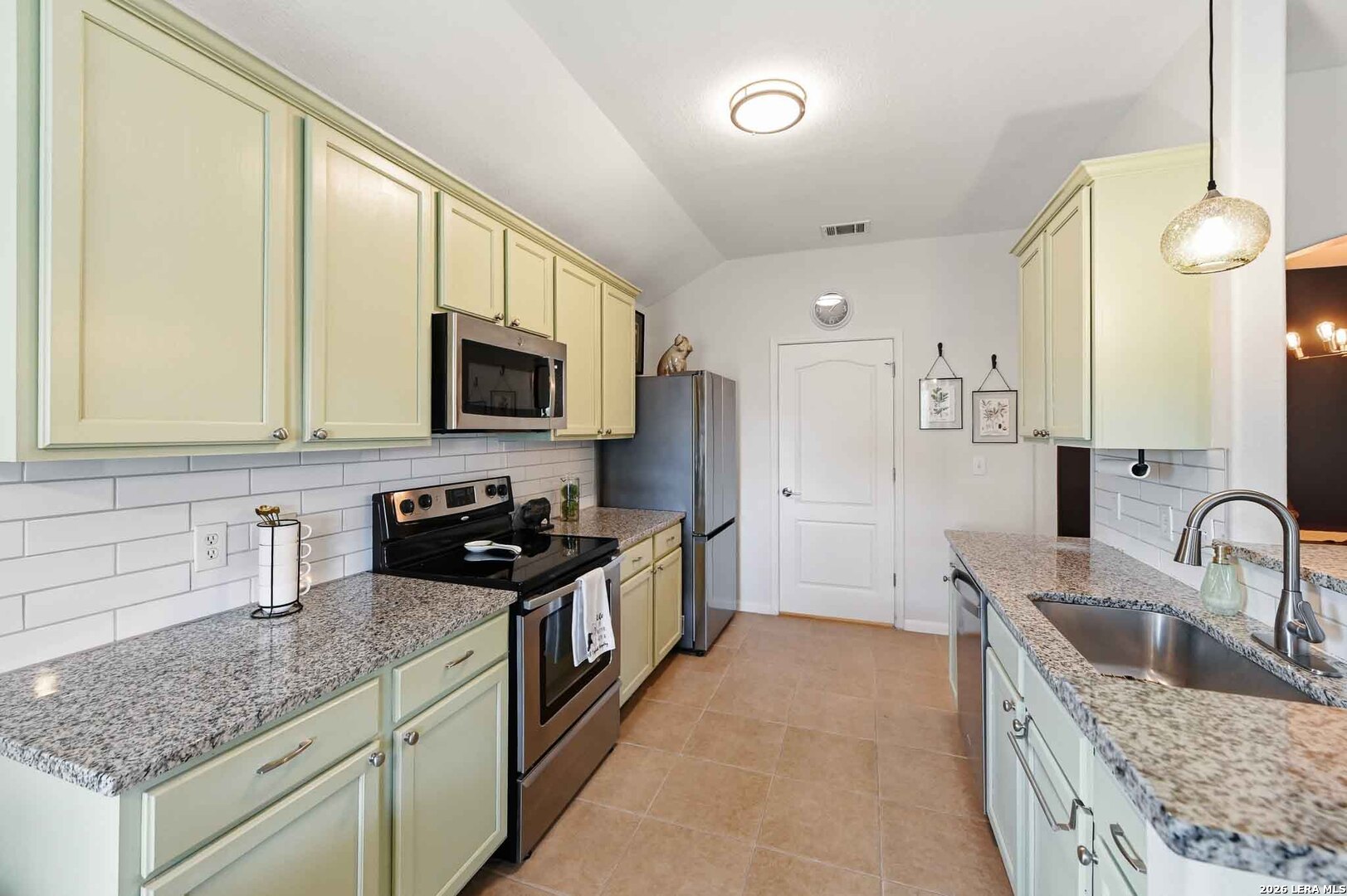 1106 Seven Iron Way San Antonio TX 78221