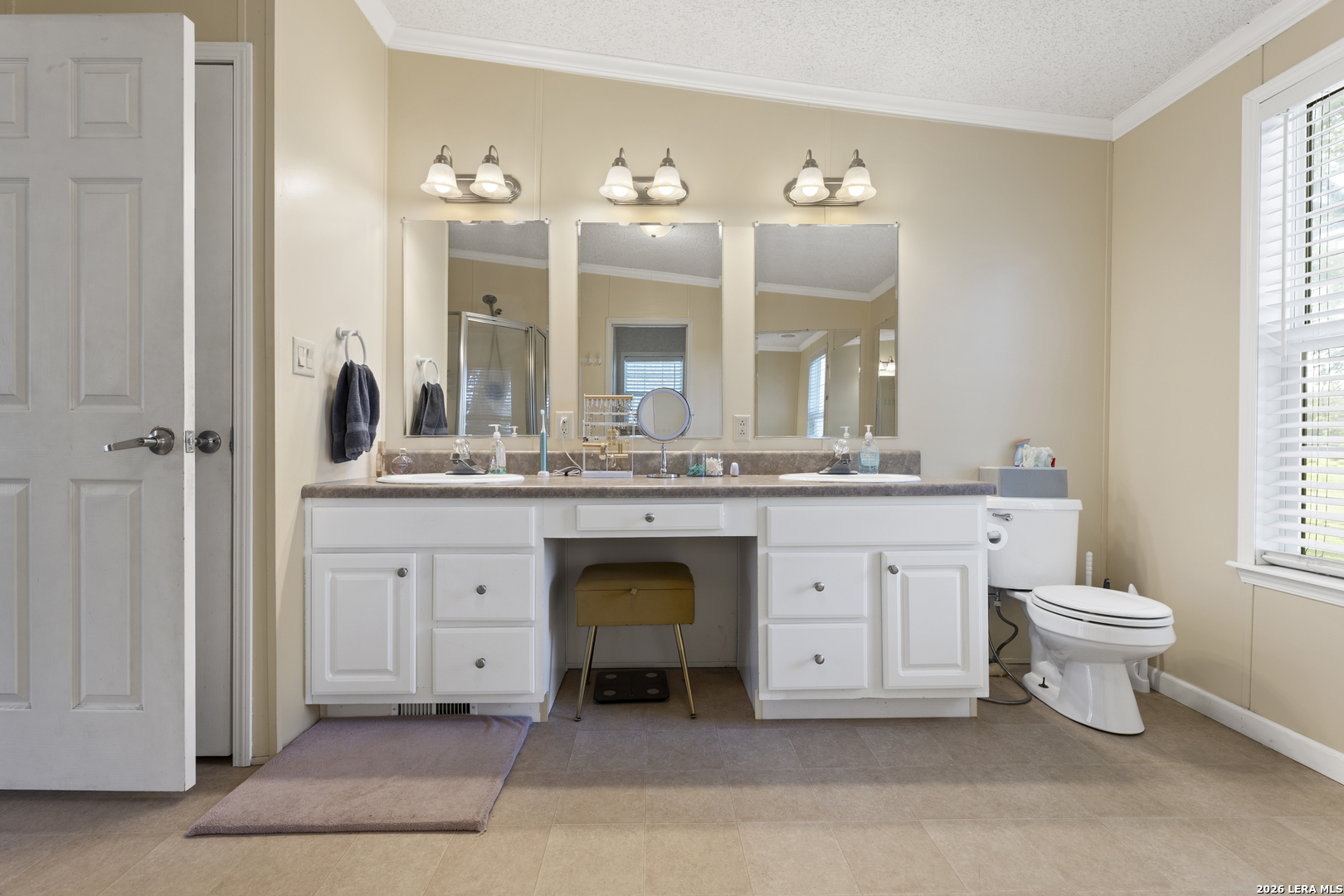 111 Longhorn Road Stockdale TX 78160