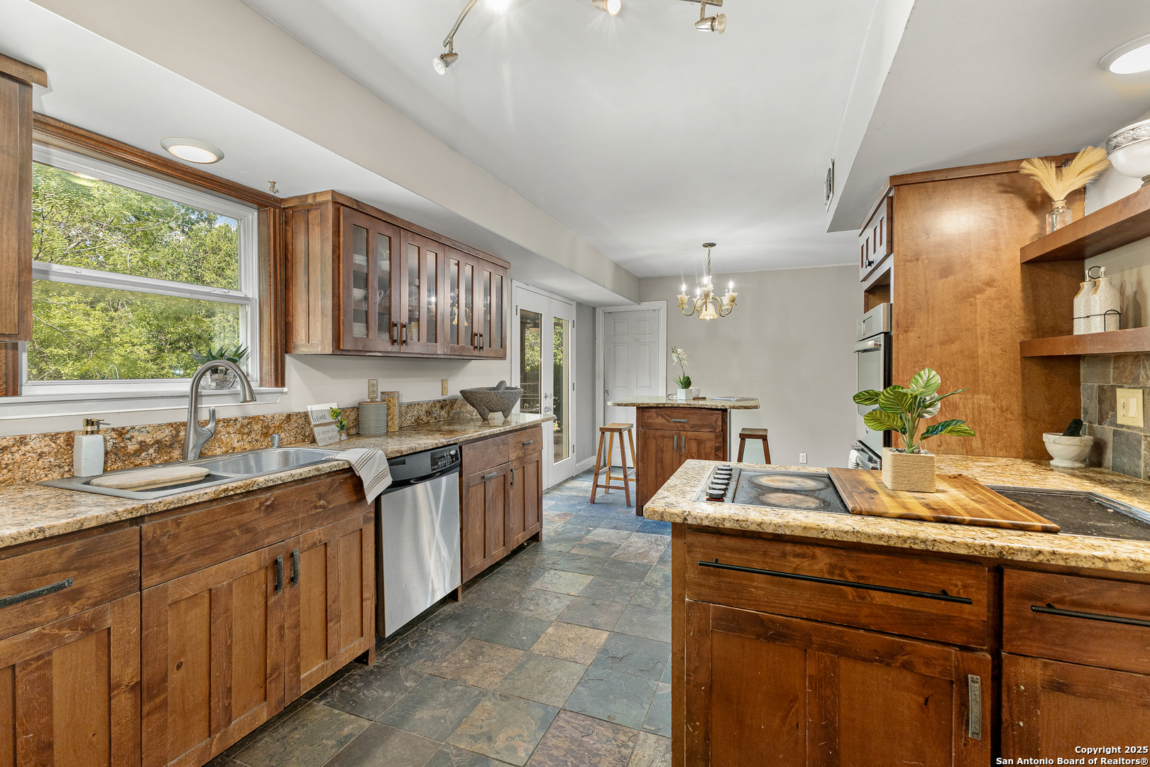 13711 Hunters Moss San Antonio TX 78230