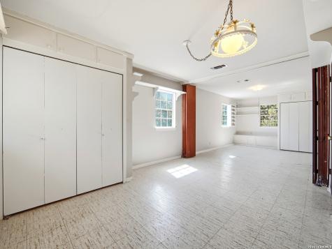 300 Avenue M Hondo TX 78861