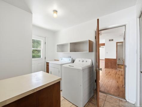 300 Avenue M Hondo TX 78861