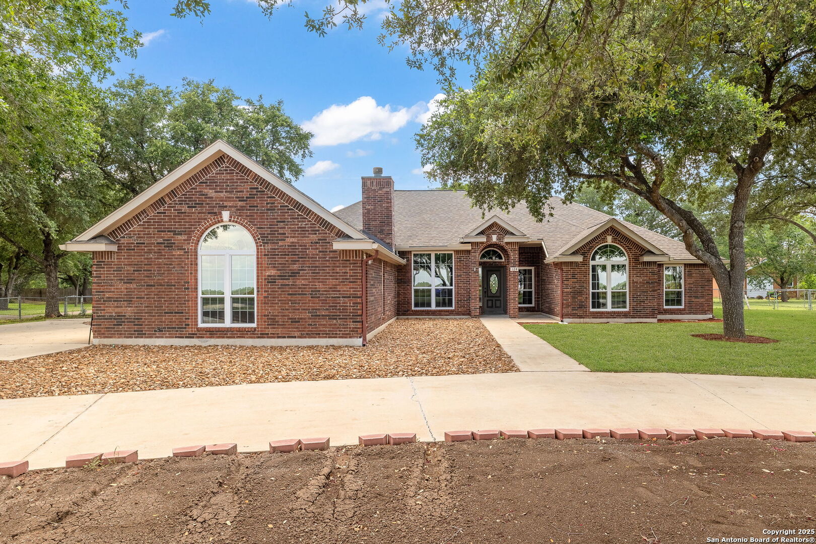 124 County Road 4712 Castroville TX 78009