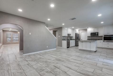 338 Territory Oak San Antonio TX 78253