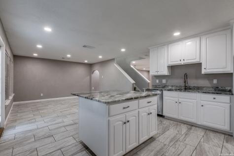 338 Territory Oak San Antonio TX 78253