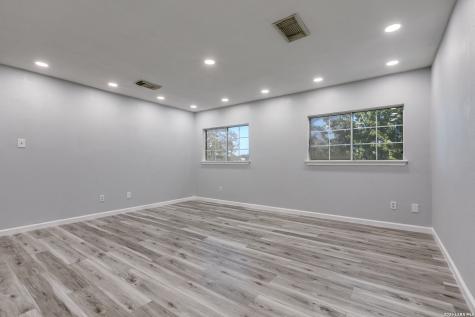 338 Territory Oak San Antonio TX 78253
