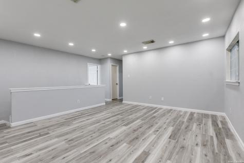 338 Territory Oak San Antonio TX 78253