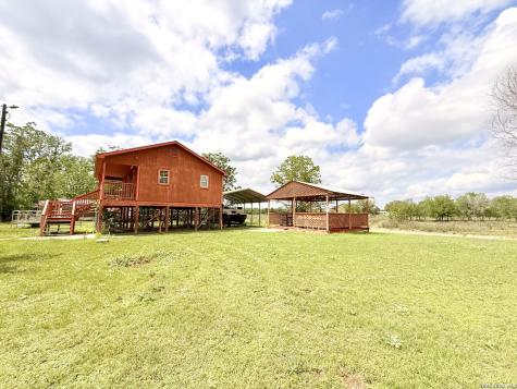 738 Lakeshore Drive S Bandera TX 78003