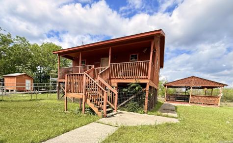 738 Lakeshore Drive S Bandera TX 78003