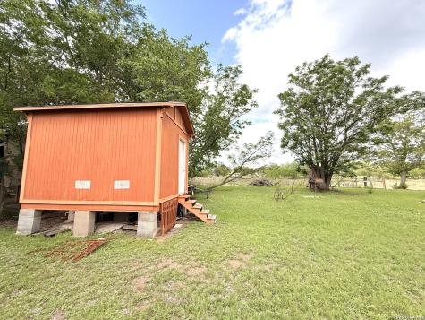 738 Lakeshore Drive S Bandera TX 78003