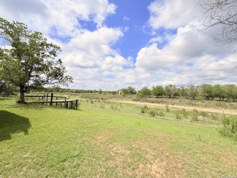 738 Lakeshore Drive S Bandera TX 78003