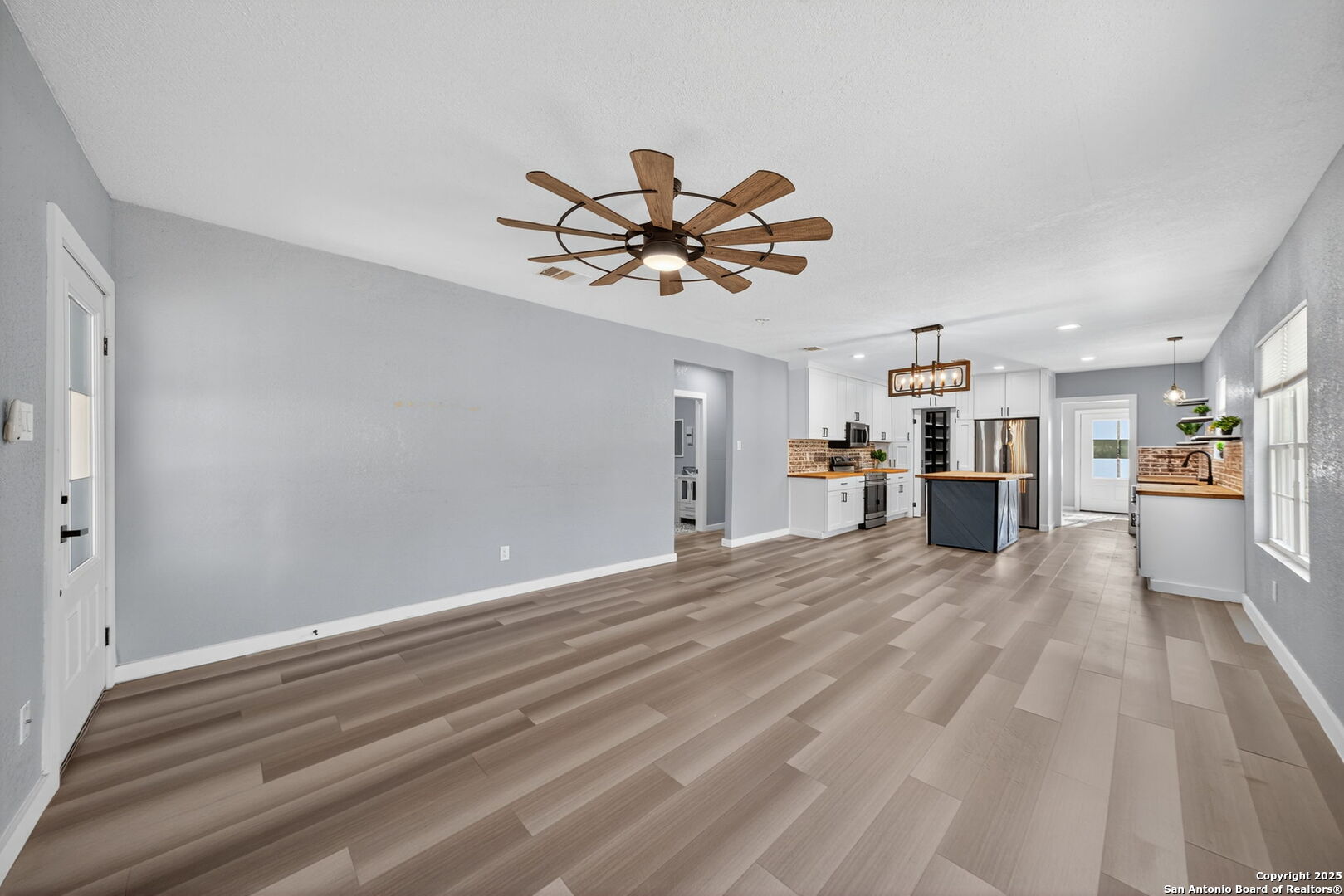 1203 Avenue J Hondo TX 78861