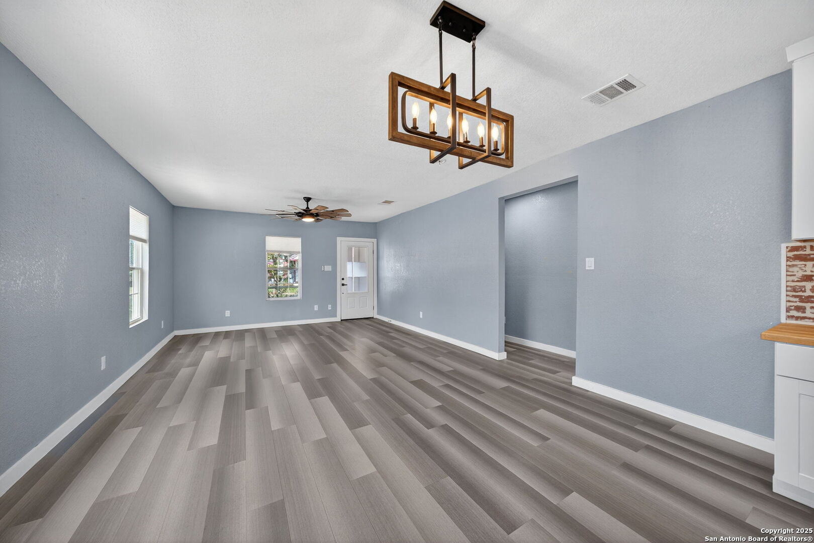 1203 Avenue J Hondo TX 78861
