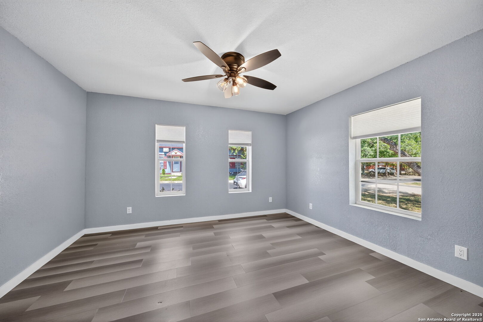 1203 Avenue J Hondo TX 78861