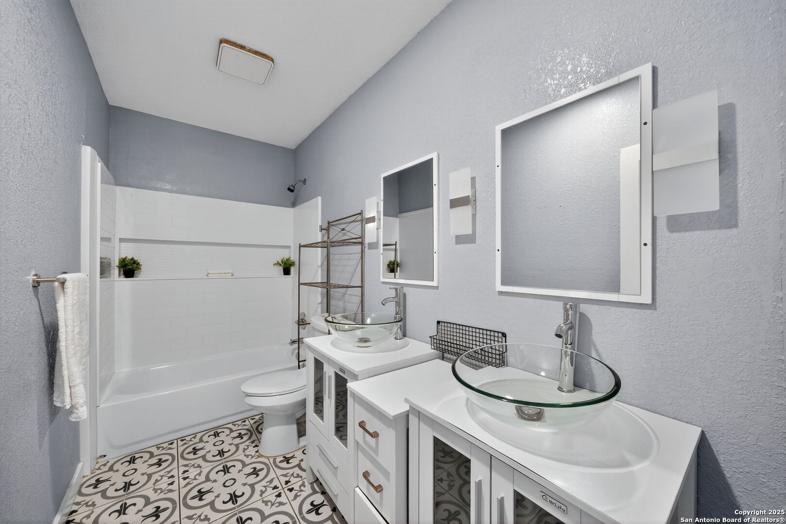 1203 Avenue J Hondo TX 78861