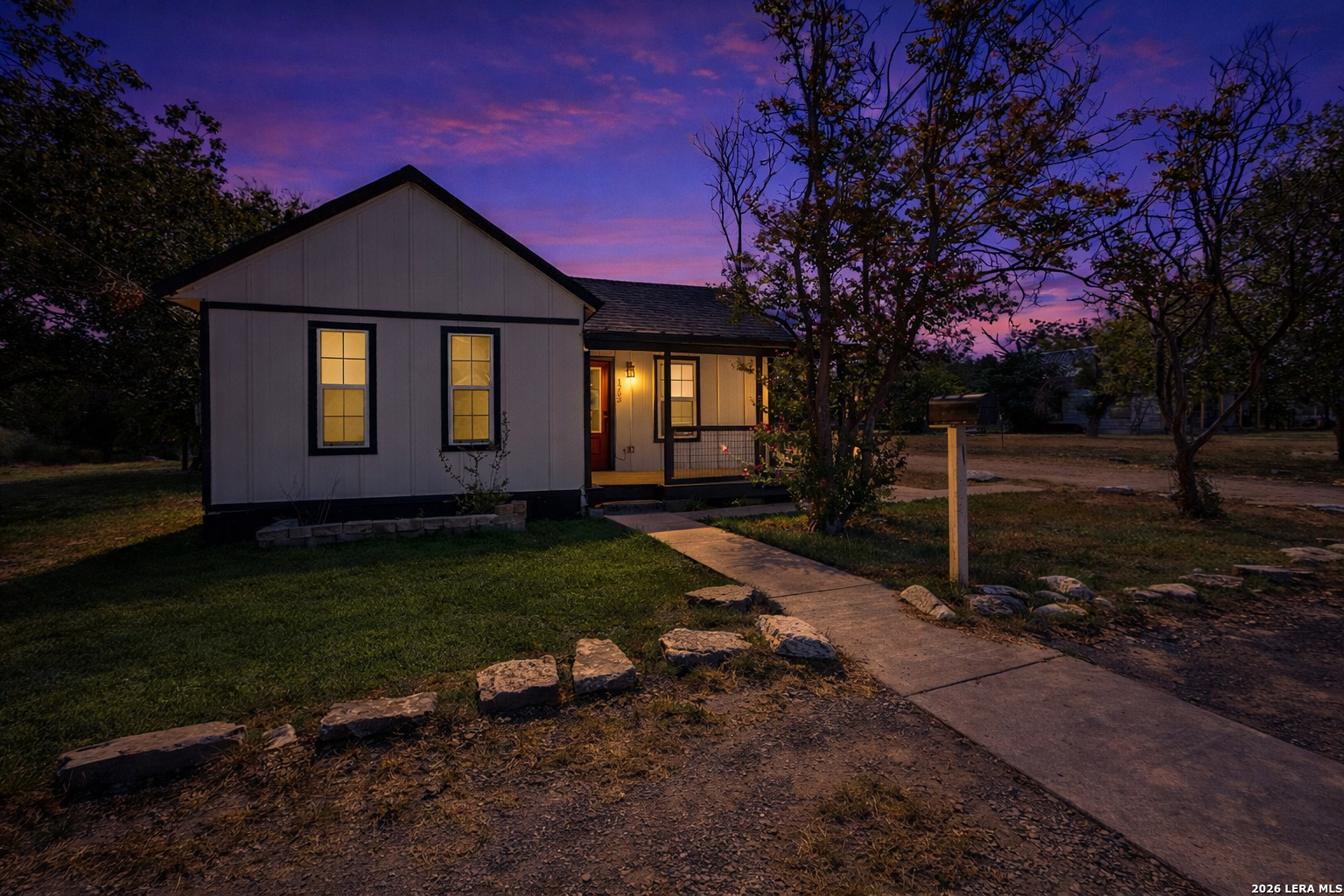 1203 Avenue J Hondo TX 78861
