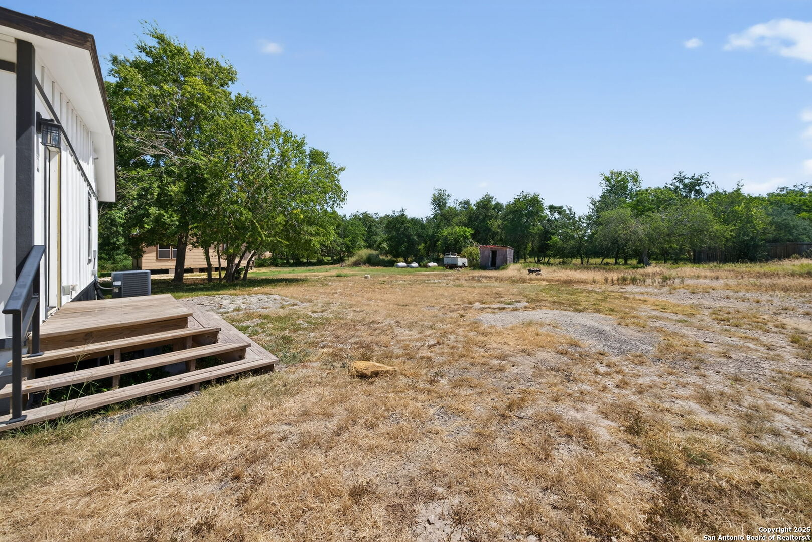 1203 Avenue J Hondo TX 78861