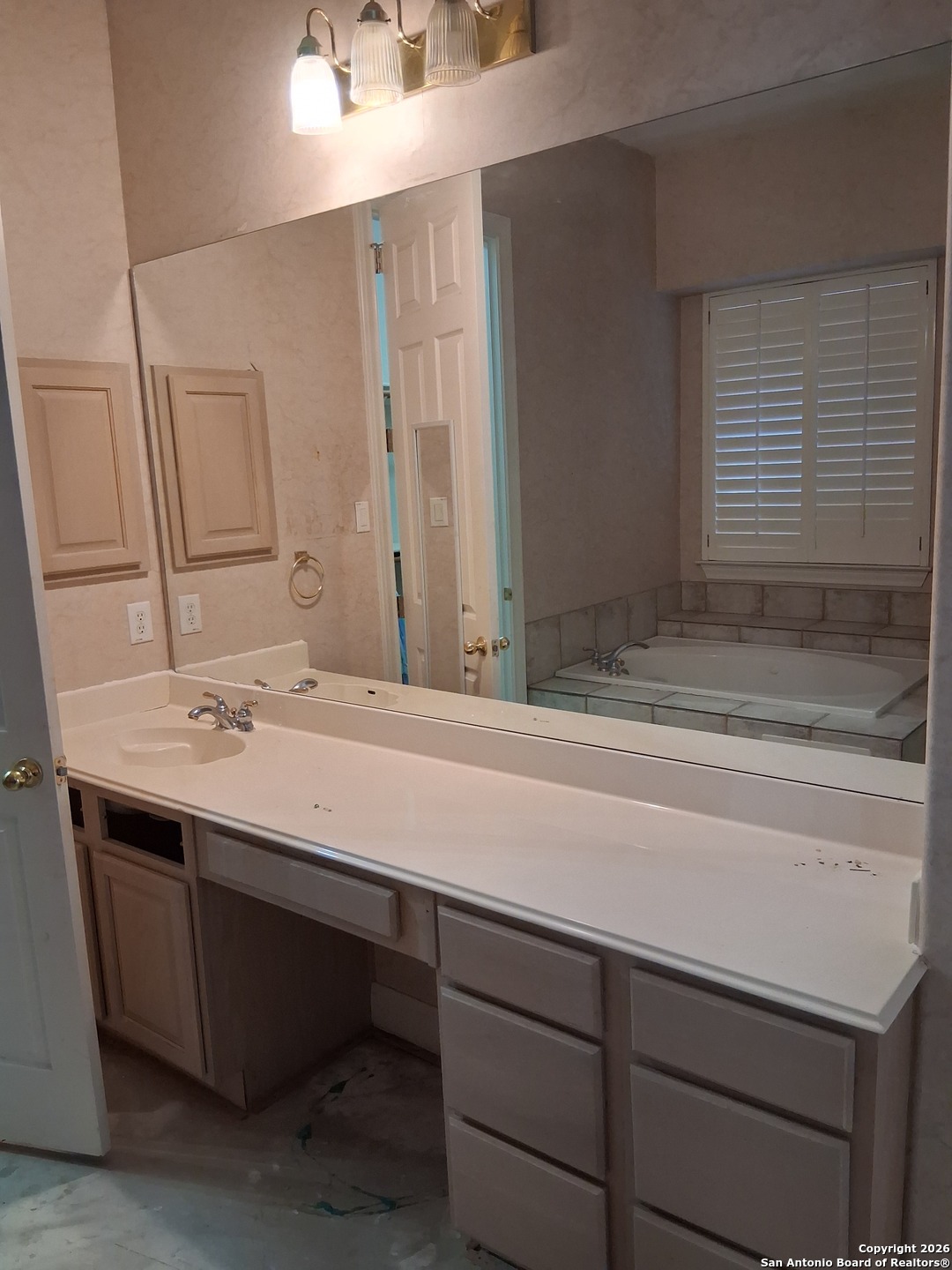 13306 Ming Heights San Antonio TX 78230