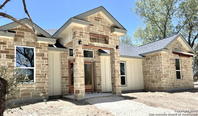 297 County Road 6874 Natalia TX 78059