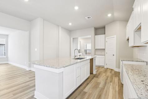 9638 Grand Via Boulevard Converse TX 78109