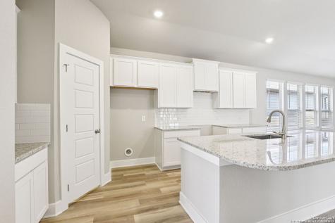 9638 Grand Via Boulevard Converse TX 78109