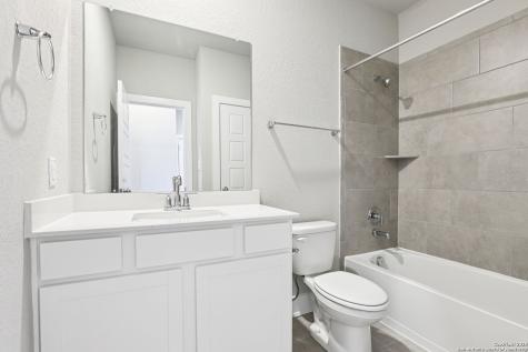 9638 Grand Via Boulevard Converse TX 78109