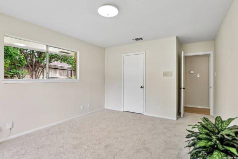 211 Chattington Court Castle Hills TX 78213