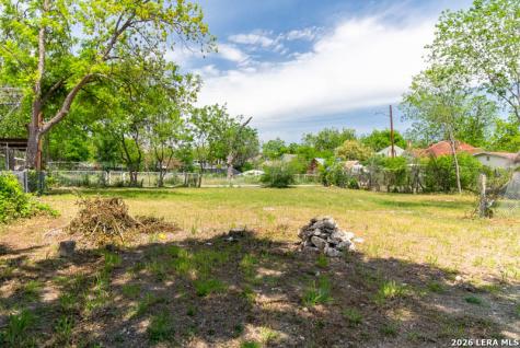 817 W Poplar Street San Antonio TX 78212