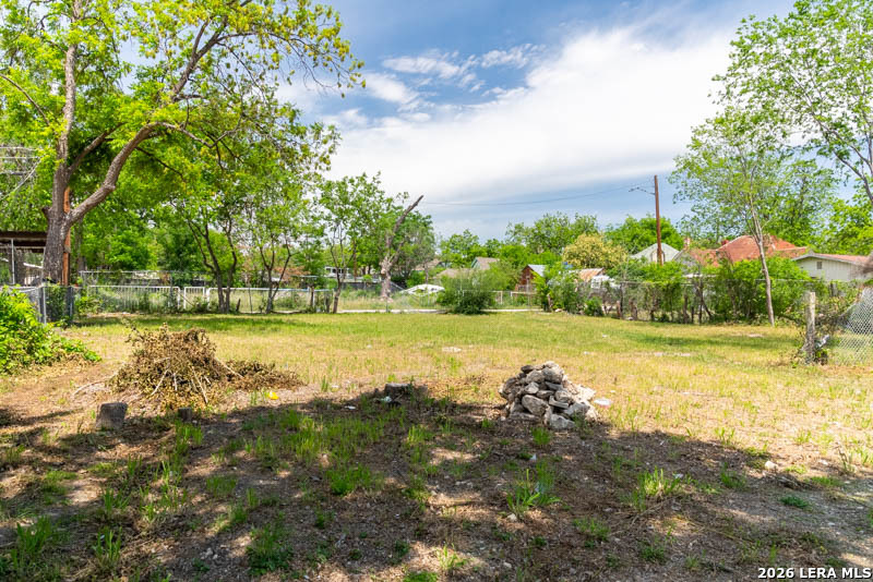 817 W Poplar Street San Antonio TX 78212