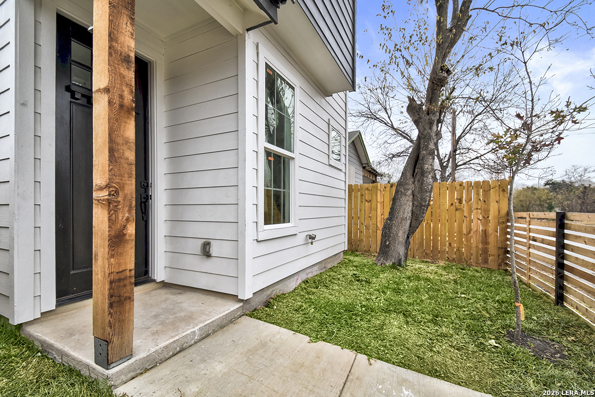 831 Montezuma San Antonio TX 78207