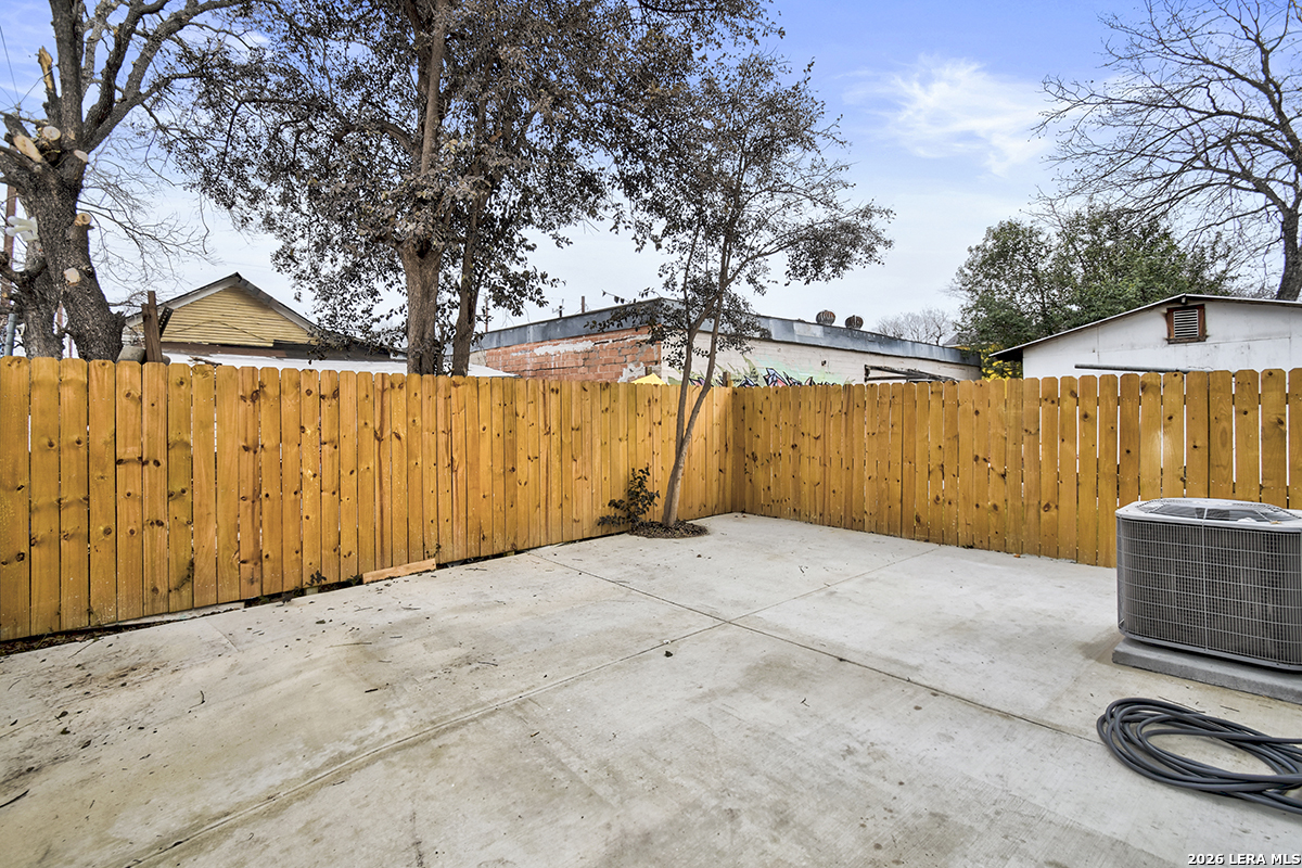 831 Montezuma San Antonio TX 78207