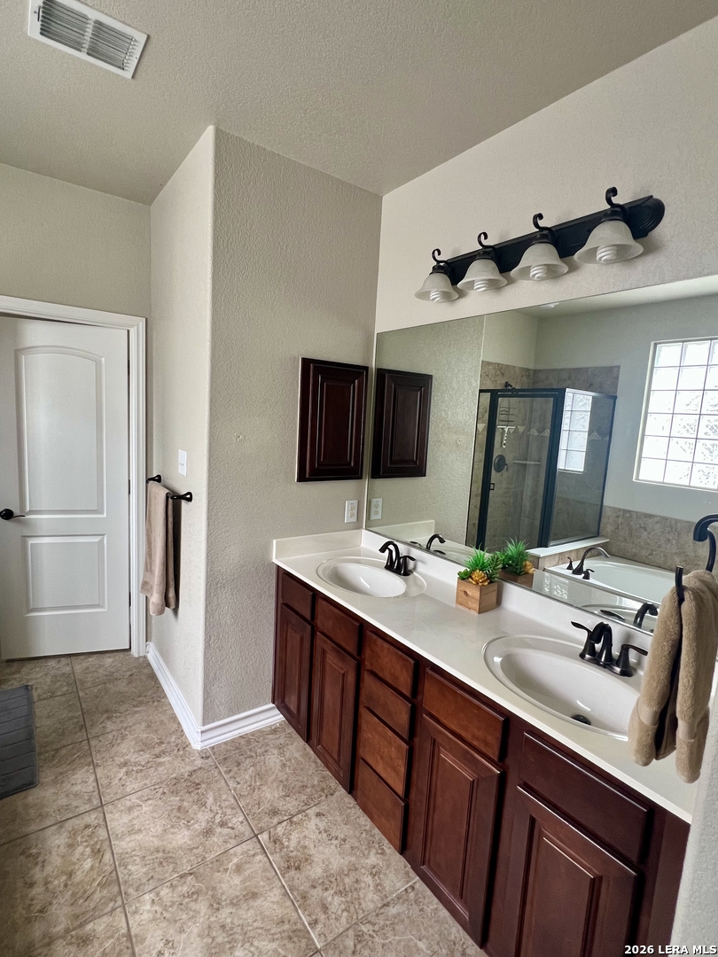 21710 Andrews Garden San Antonio TX 78258