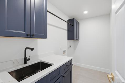 319 E Terra Alta San Antonio TX 78209