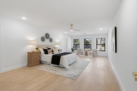 319 E Terra Alta San Antonio TX 78209
