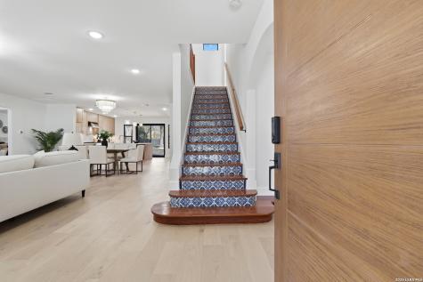319 E Terra Alta San Antonio TX 78209