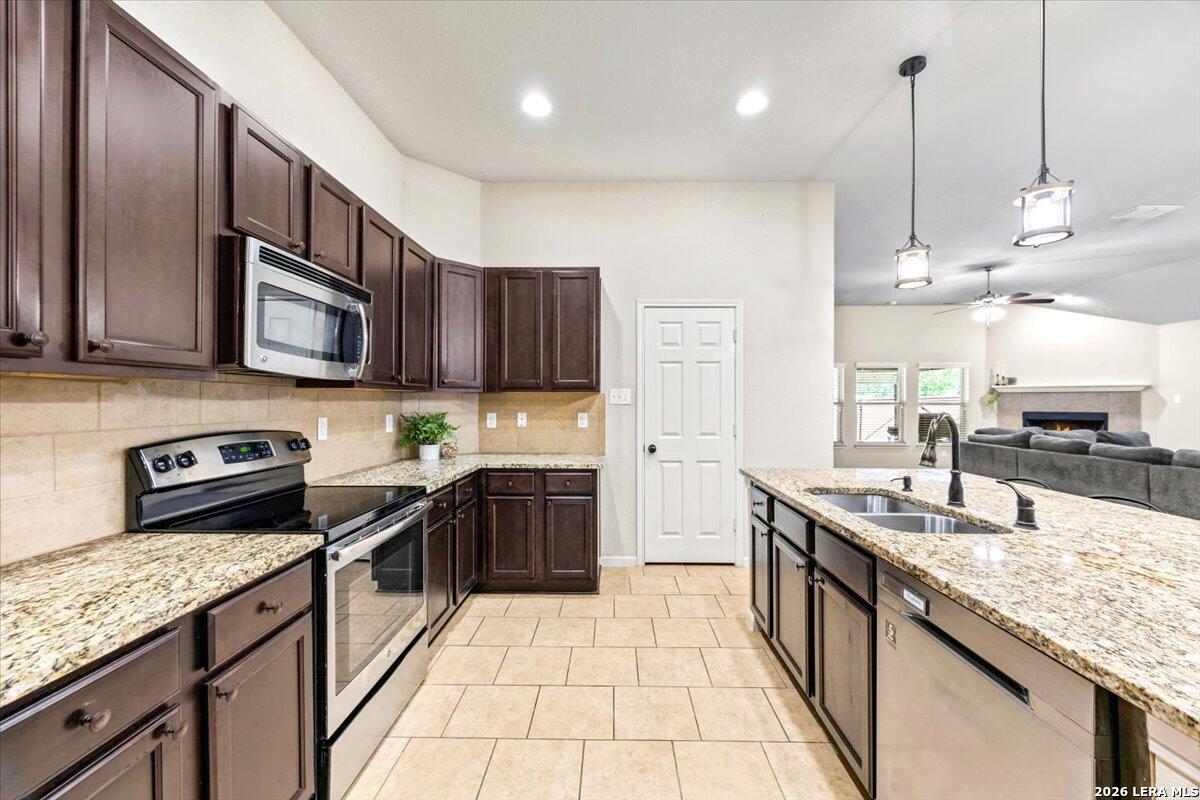 1807 Buffalo Wolf San Antonio TX 78245