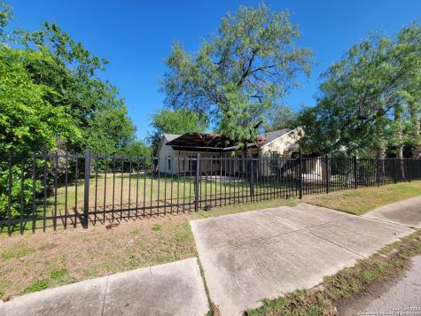 9235 Lasswell San Antonio TX 78211