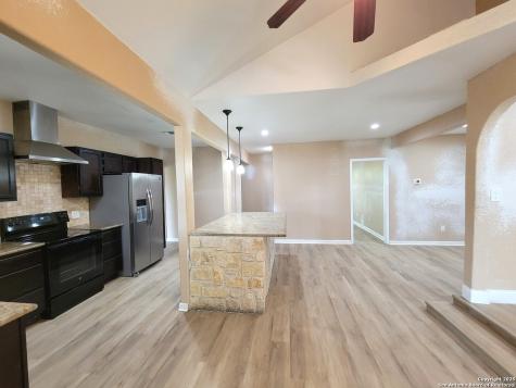 9235 Lasswell San Antonio TX 78211