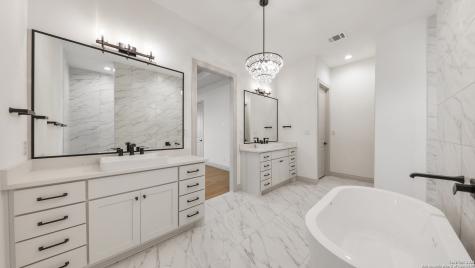 108 Tranquility Trail Spicewood TX 78669