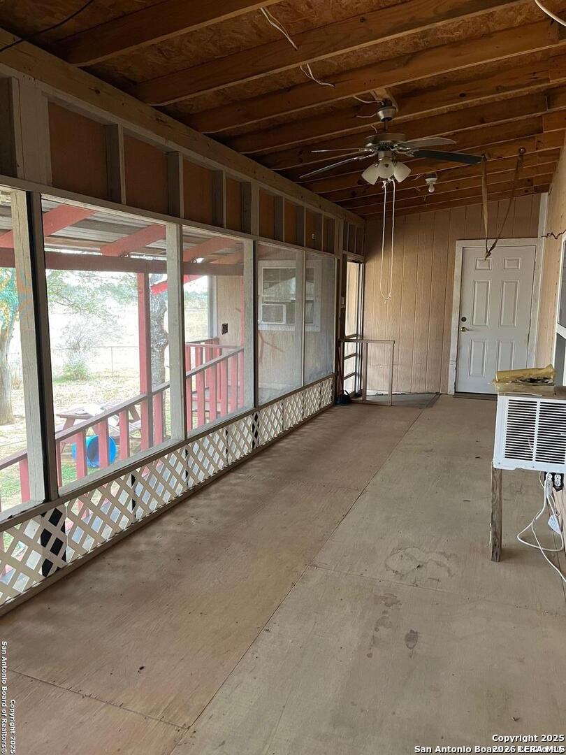 326 W Pr 324 Jourdanton TX 78026