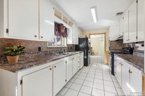 134 Middle Forest Kerrville TX 78028