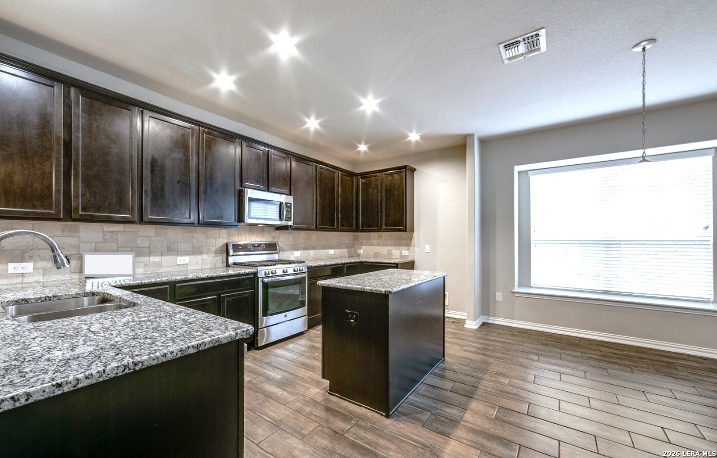 7931 Headwaters Trail San Antonio TX 78254