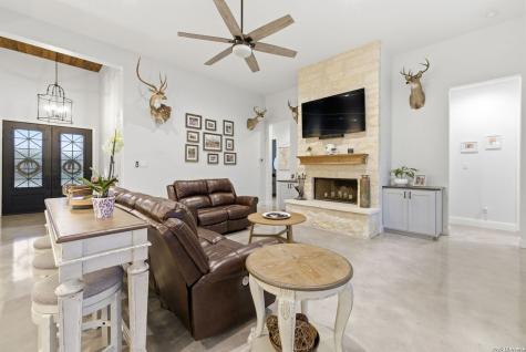 712 Live Oak Ridge Road Bulverde TX 78163