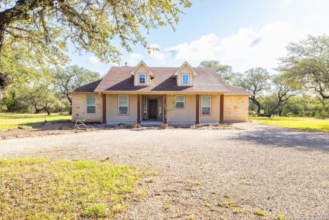 370 N Brasstown Drive Blanco TX 78606