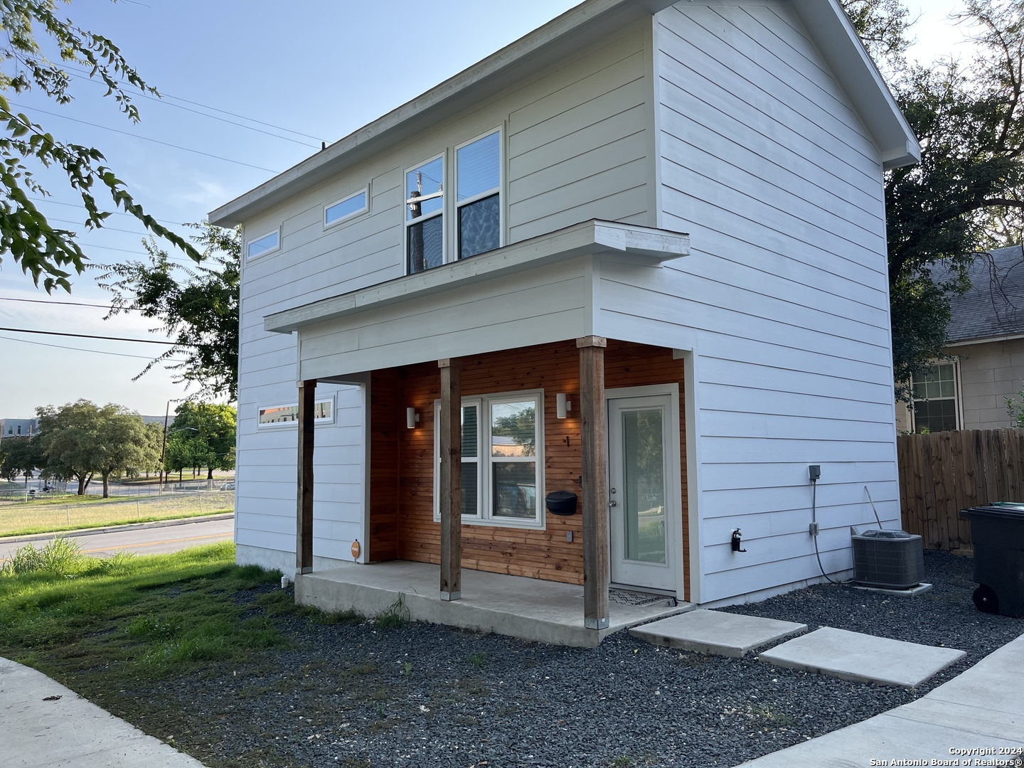 2507 E Commerce Street San Antonio TX 78203
