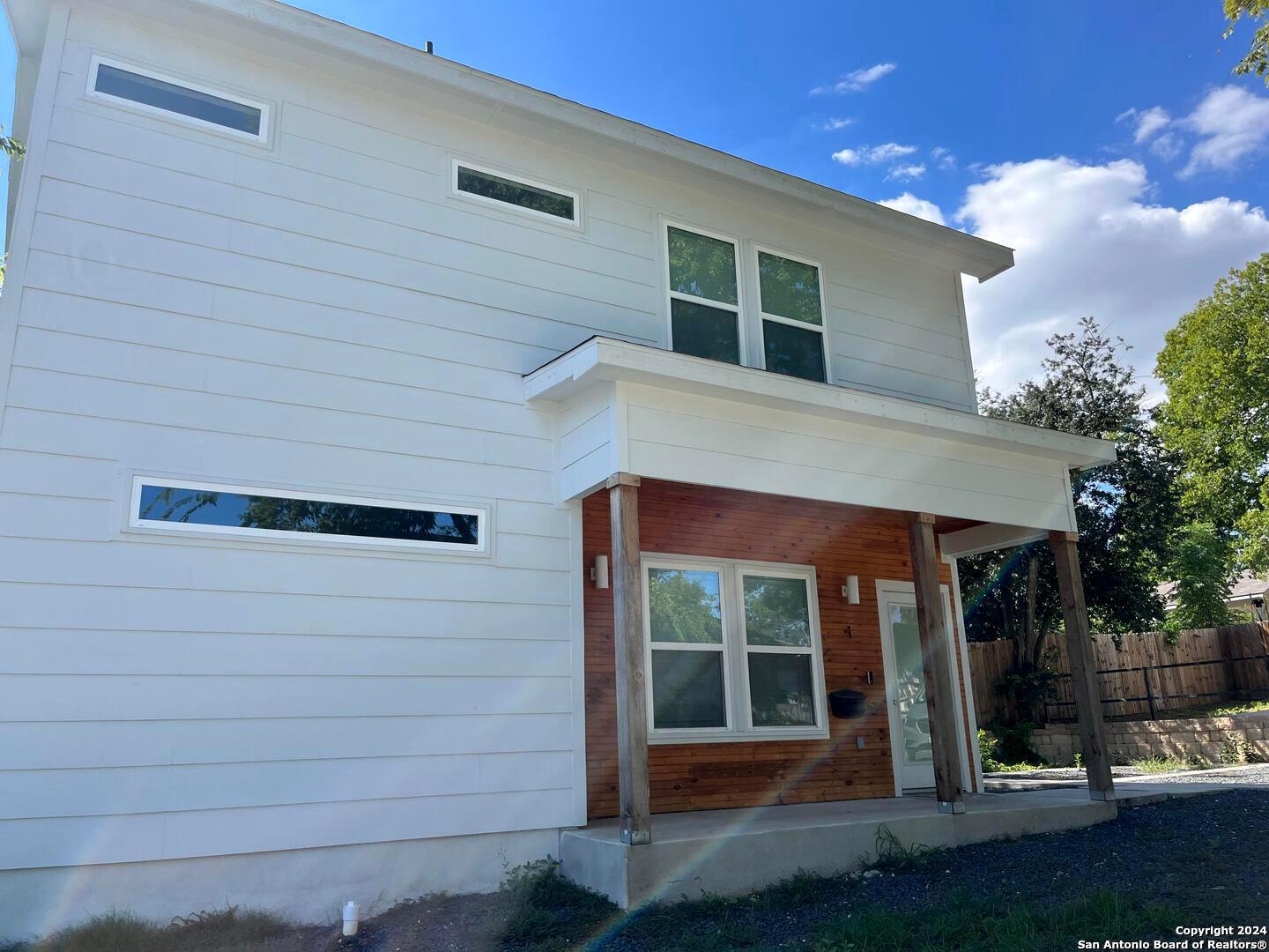 2507 E Commerce Street San Antonio TX 78203