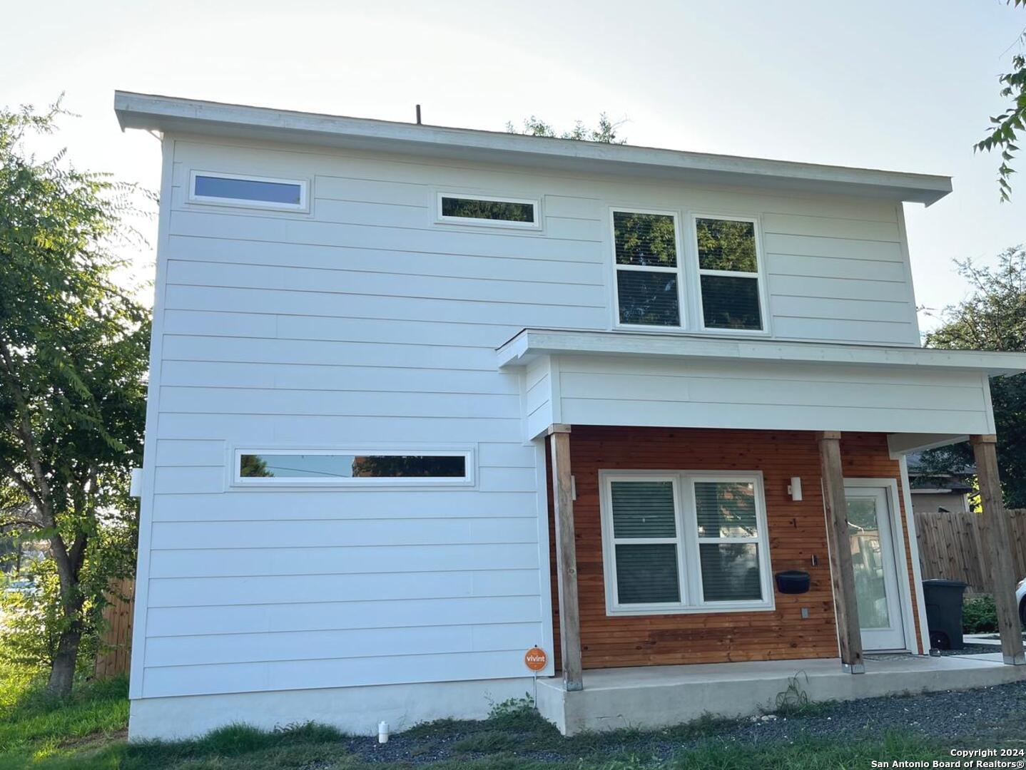 2507 E Commerce Street San Antonio TX 78203