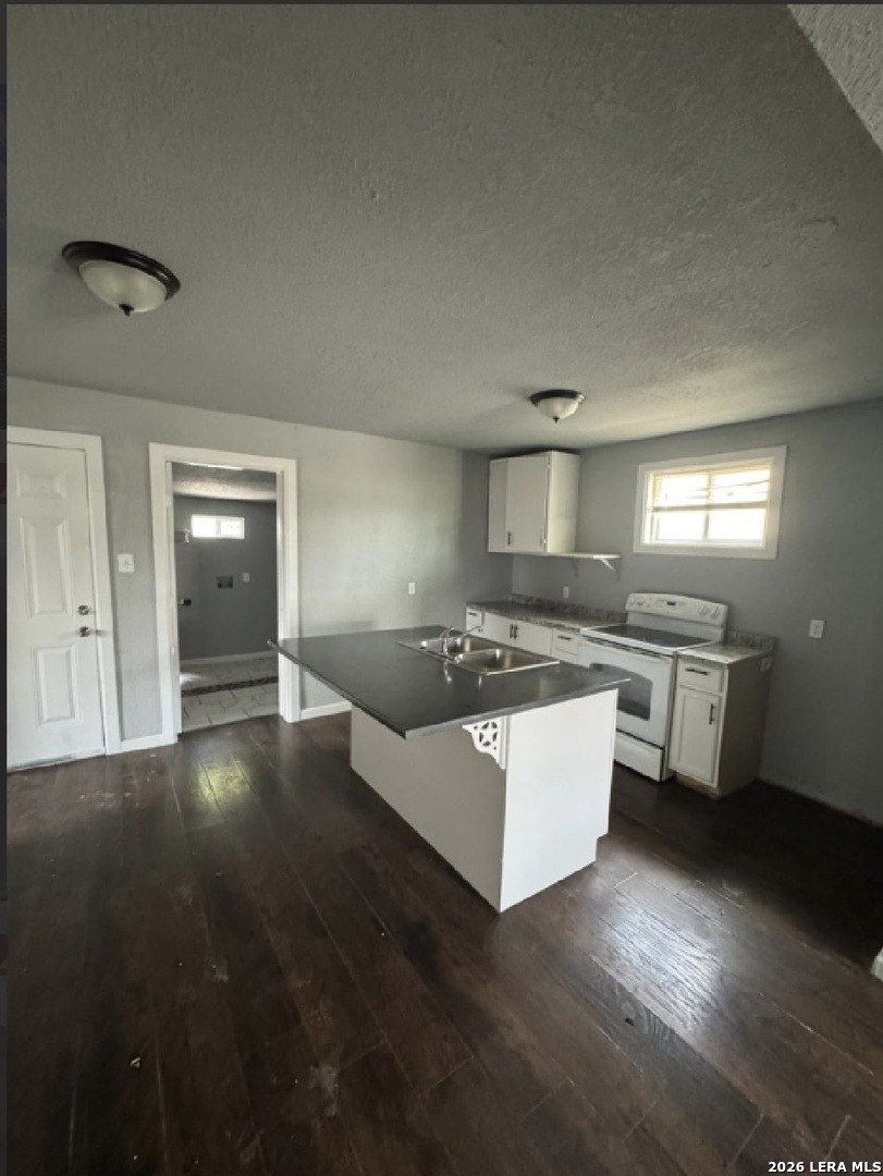 915 N San Marcos San Antonio TX 78207