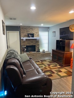 9359 Valley Bend San Antonio TX 78250