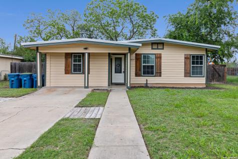 1804 N Mckinley Beeville TX 78102