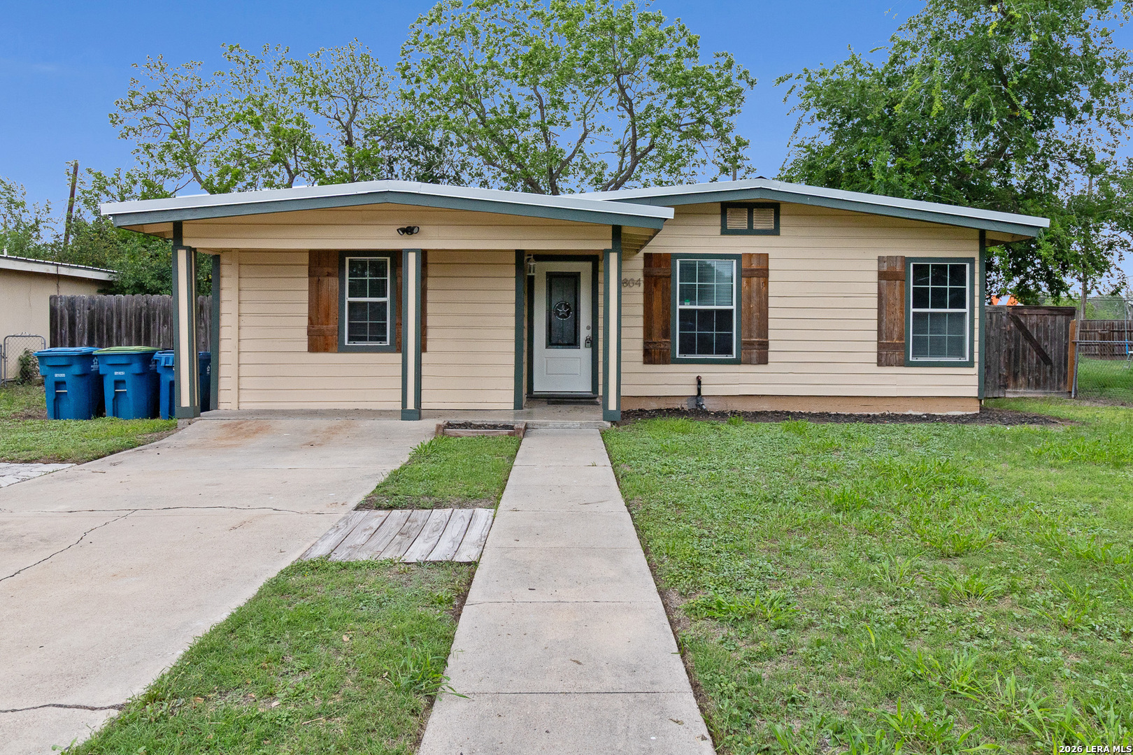 1804 N Mckinley Beeville TX 78102